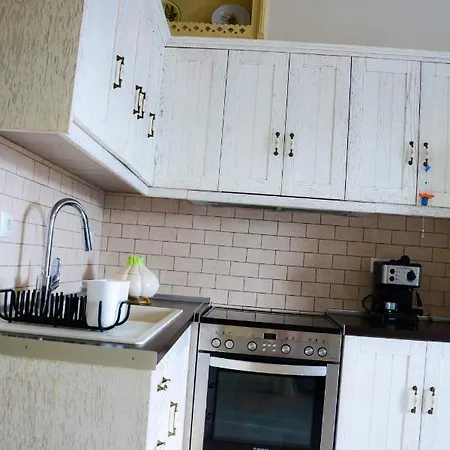 Kleio House Apartment *