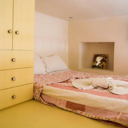 Kleio House